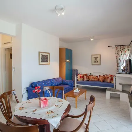 Seaside Holiday Apartment Xiropigado